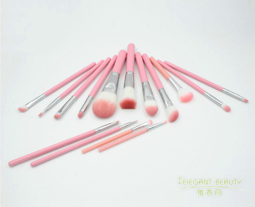 沒有水怎么清洗化妝刷？